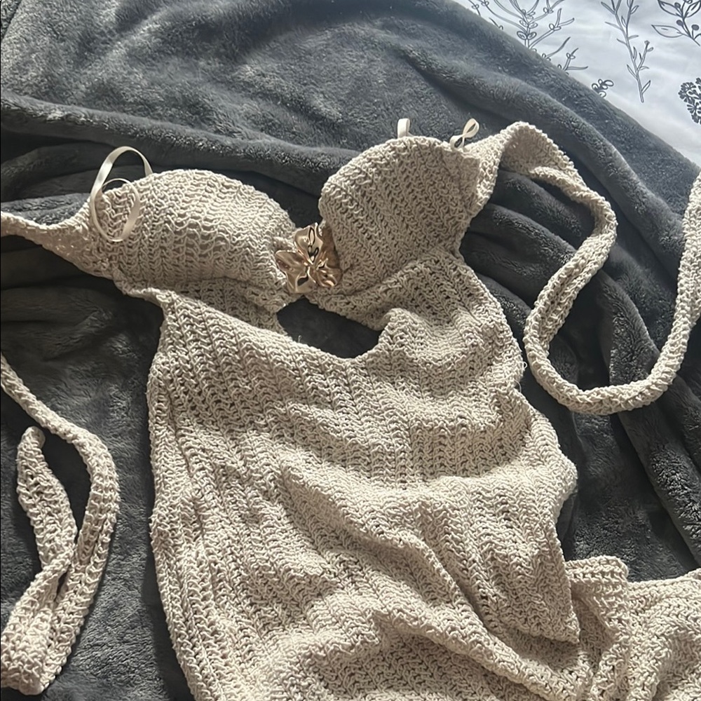 Crotchet formal dress - Picture 2 of 3